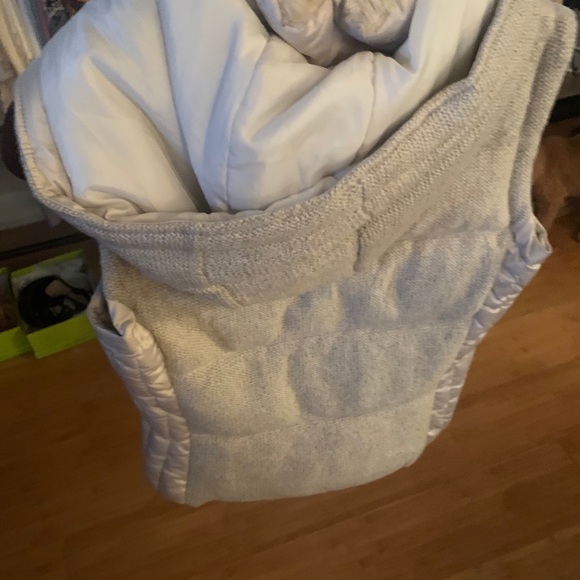 Jackets - Picture 3 of 16